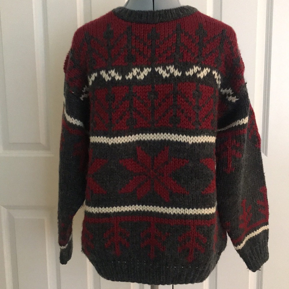 Vintage 1980’s inc. Hand Knit Hand Blocked Wool Gray Red Christmas Sweater L